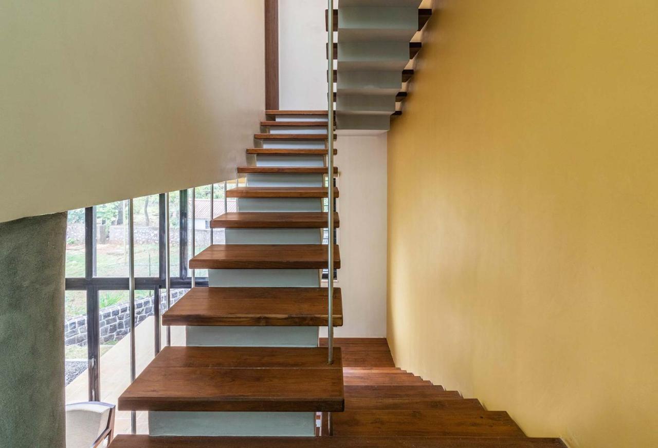 Villa Foresta By Stayvista With Modern Decor, Swimming Pool & Expansive Lawn For A Perfect Escape Lonavala Exterior foto