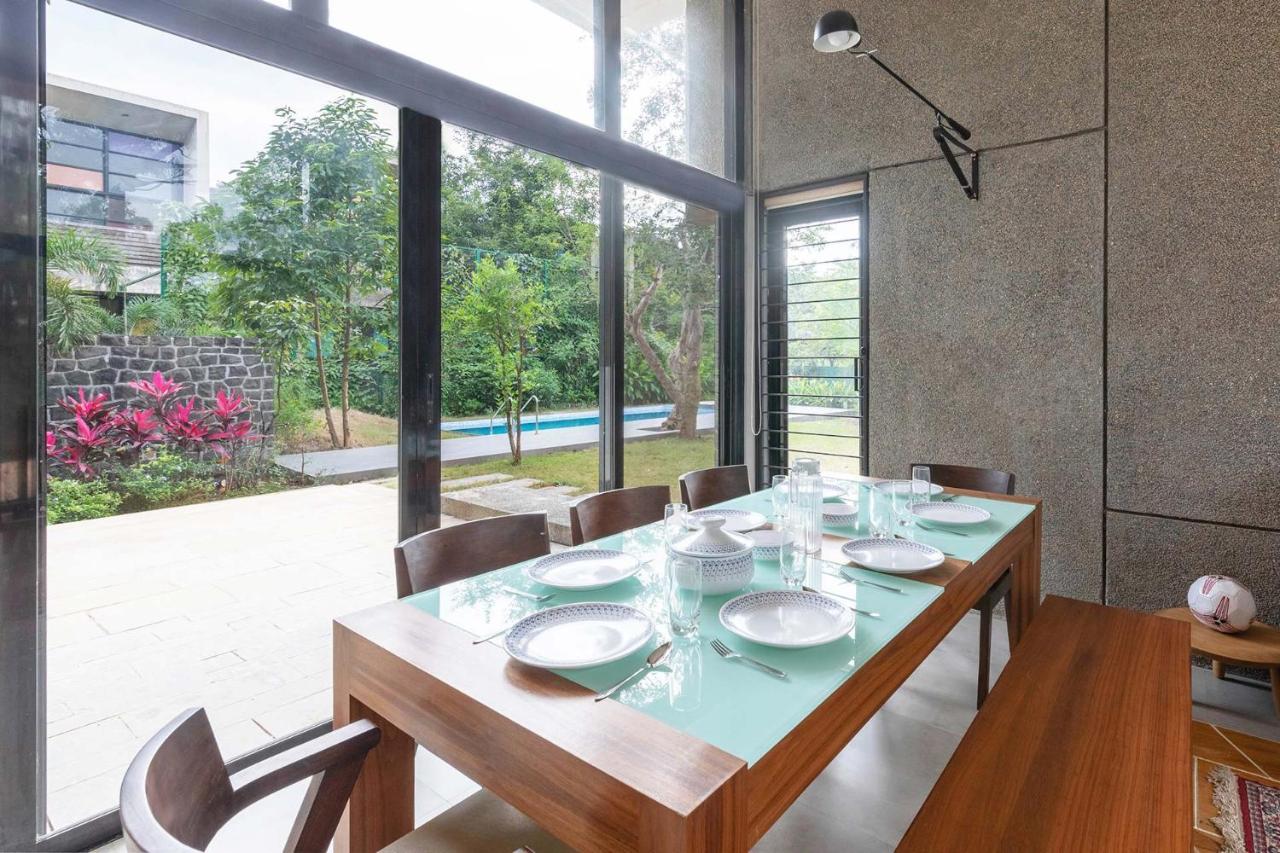 Villa Foresta By Stayvista With Modern Decor, Swimming Pool & Expansive Lawn For A Perfect Escape Lonavala Exterior foto